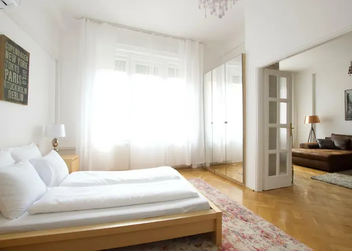 Appartement Standard By Hi5 - Madach Imre 1