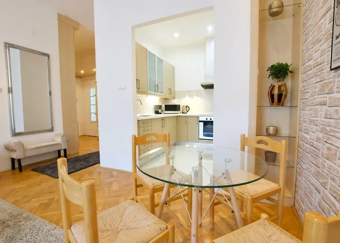 Appartement Standard By Hi5 - Madach Imre 1 *
