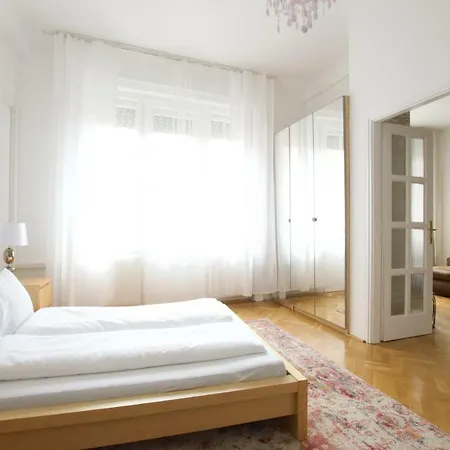 Apartament Standard By Hi5 - Madach Imre 1